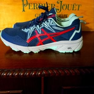 Asics women's size 8 training tennis shoes